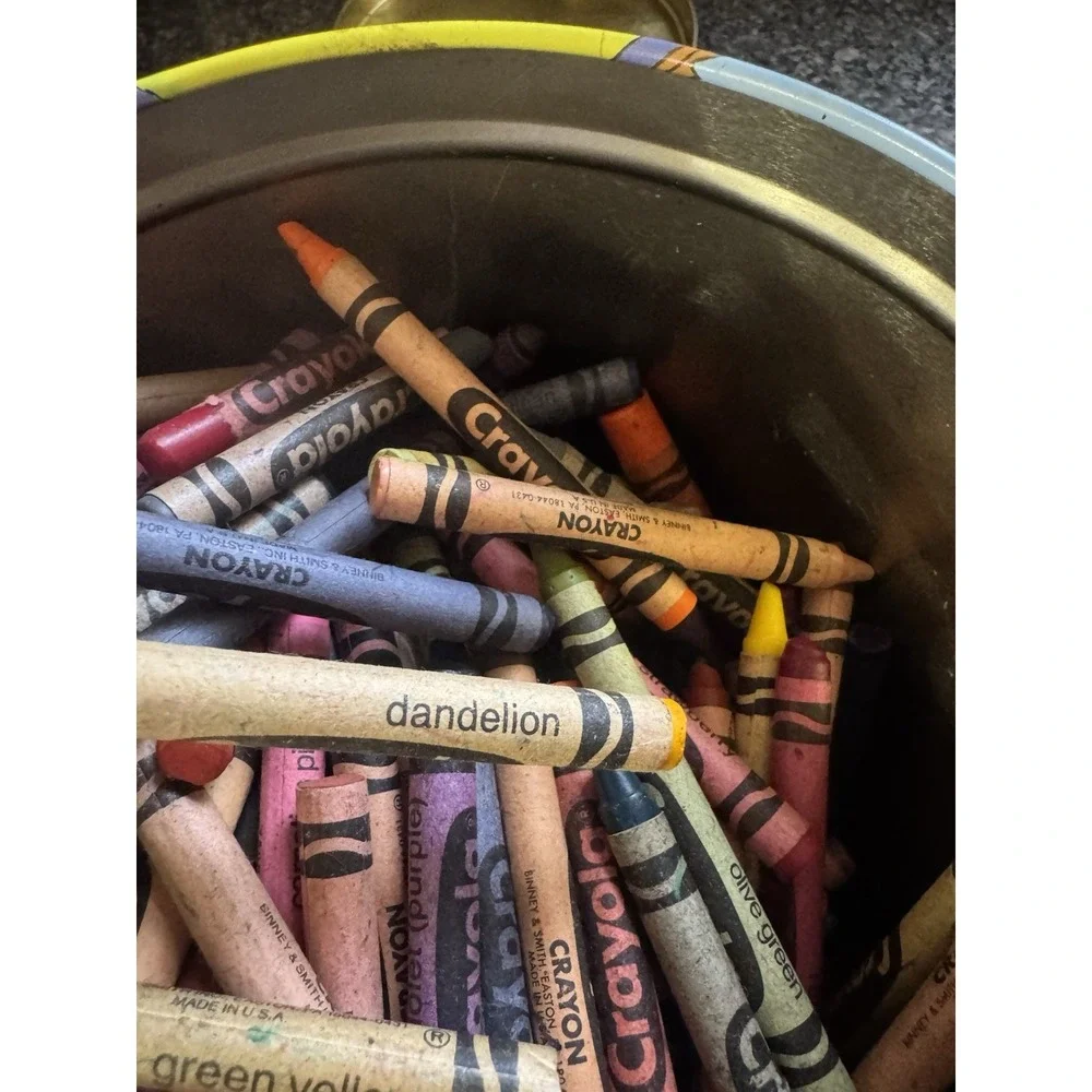 Vintage Tin Can Of Vintage Crayons Crayola Binney& Smith Sargent Retired Colors